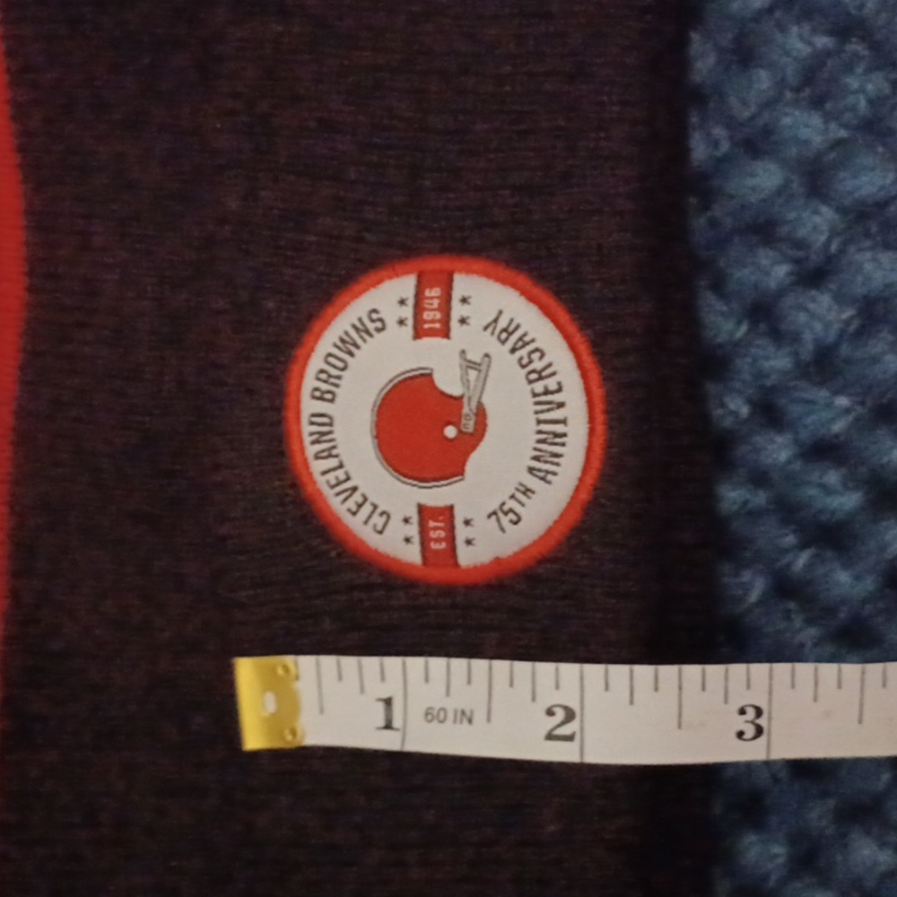 NWOT Cleveland Browns PomPom Beanie - Picture 3 of 4